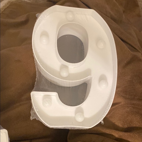 White LED Number 9 and 2 Light - Picture 3 of 6